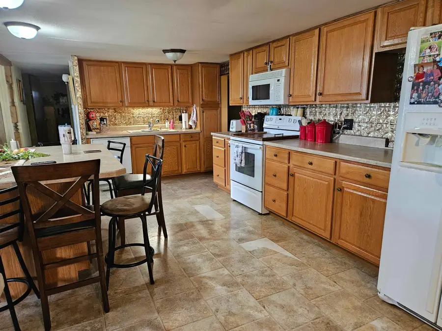 1248 160 Rd, Belleville, KS 66935 - #3
