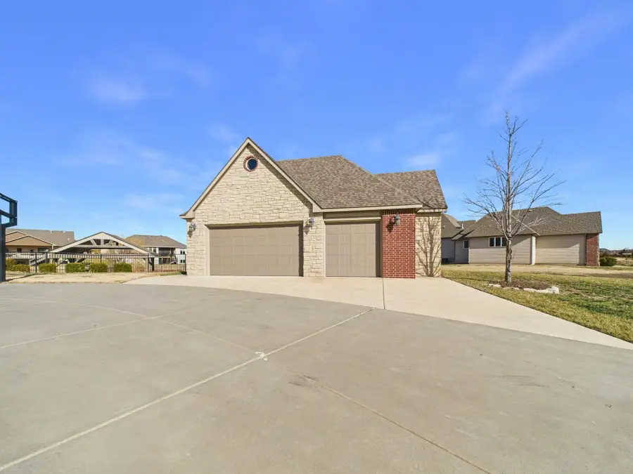 7972 E Caribou Pl, Bel Aire, KS 67226 - #3