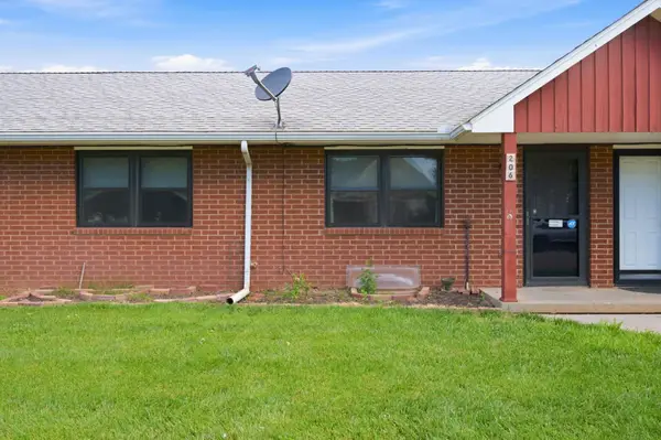 206 E 1st Ave, Cheney, KS 67025