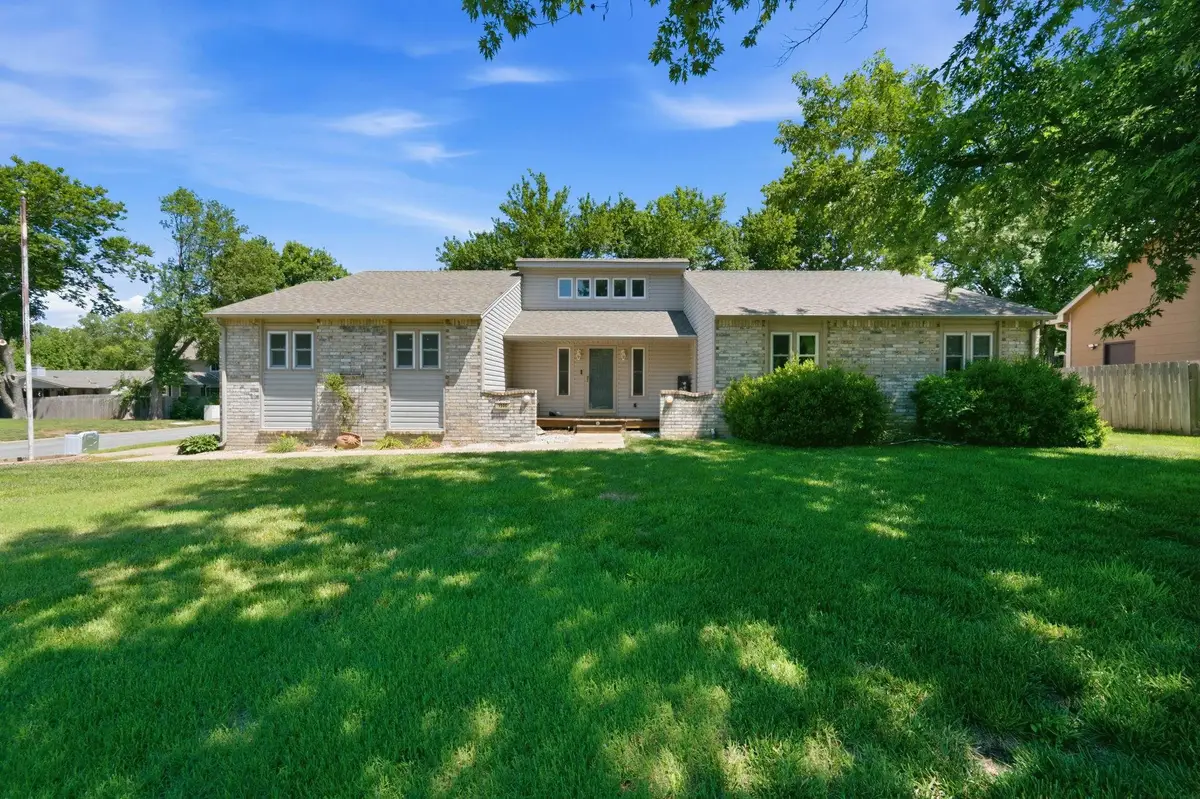 1300 E Cresthill Rd, Derby, KS 67037-2169 - #1