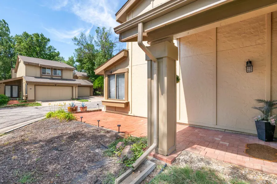 8419 E Harry St, Wichita, KS 67207 - #3