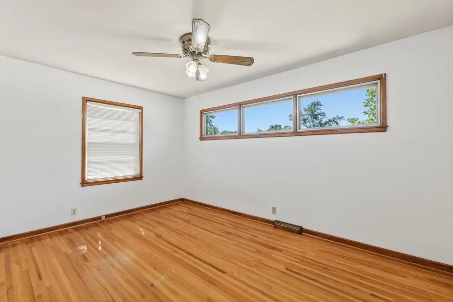 1232 E El Monte St, Wichita, KS 67216 - #2