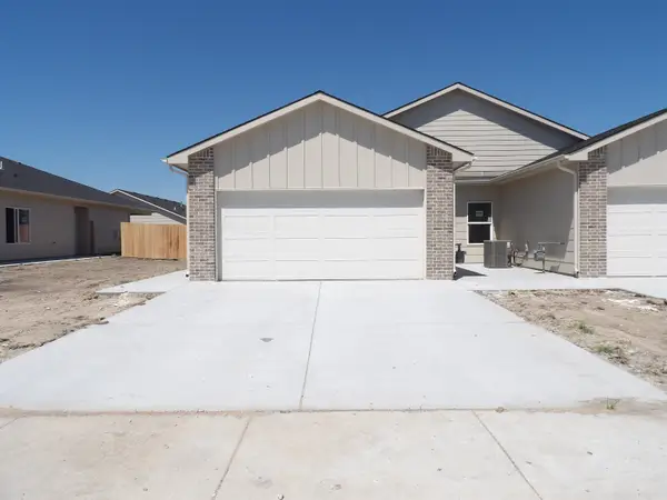 915 S Fox Ridge St, Newton, KS 67114