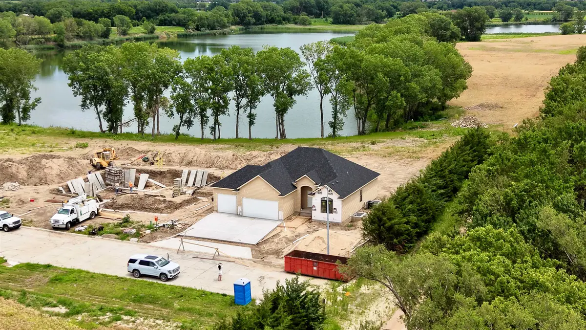 2681 Evening Bay Dr, Salina, KS 67401 - #1