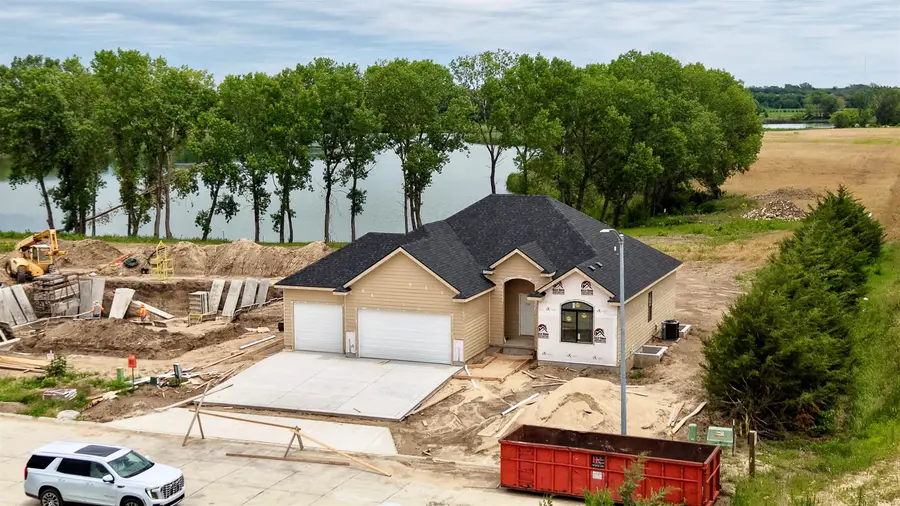 2681 Evening Bay Dr, Salina, KS 67401 - #2