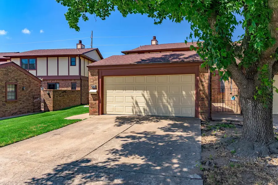 8917 W Harvest, Wichita, KS 67212 - #3
