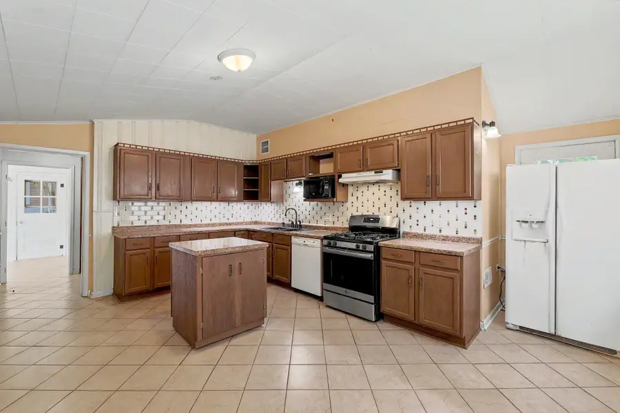 1946 S Market St, Wichita, KS 67211-4113 - #3