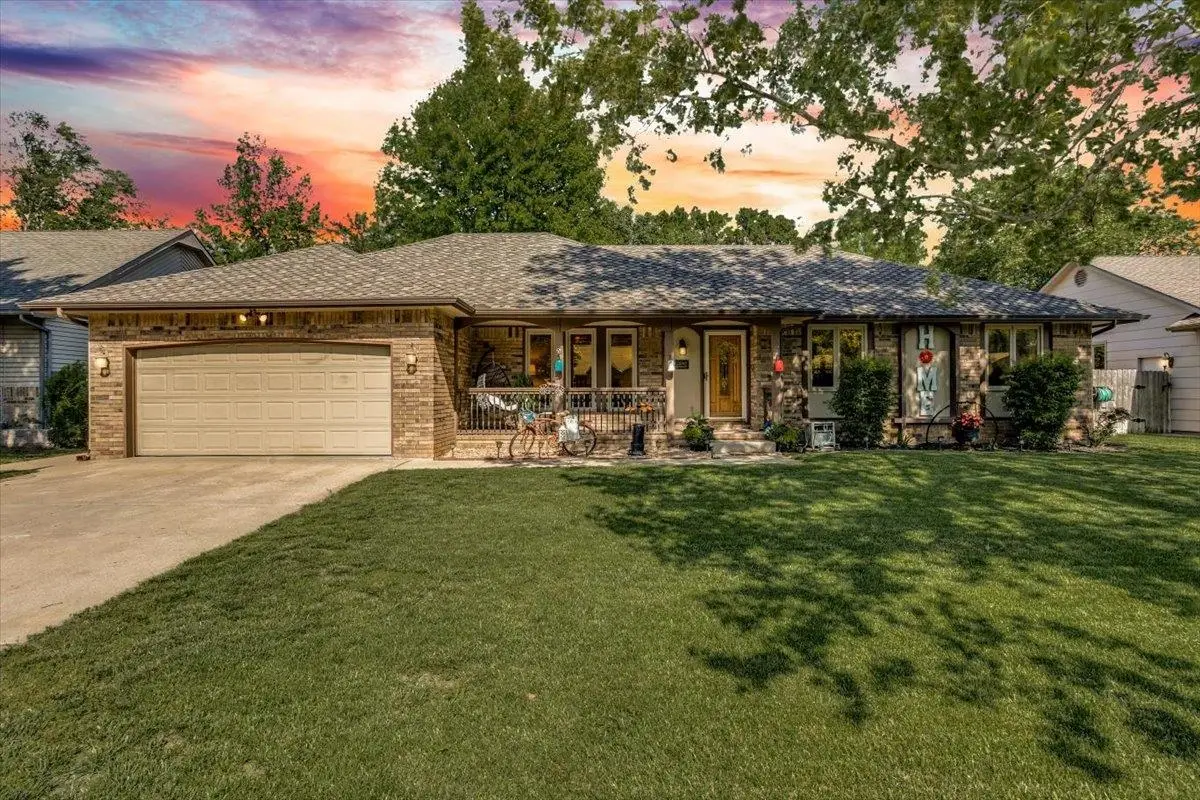 250 N Woodchuck St, Wichita, KS 67212 - #1