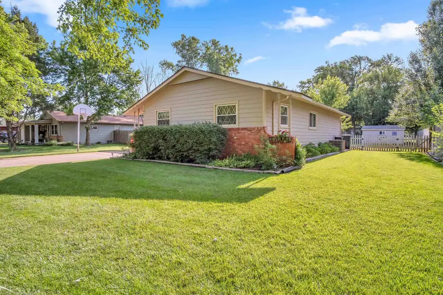 502 West, Halstead, KS 67056 - #2