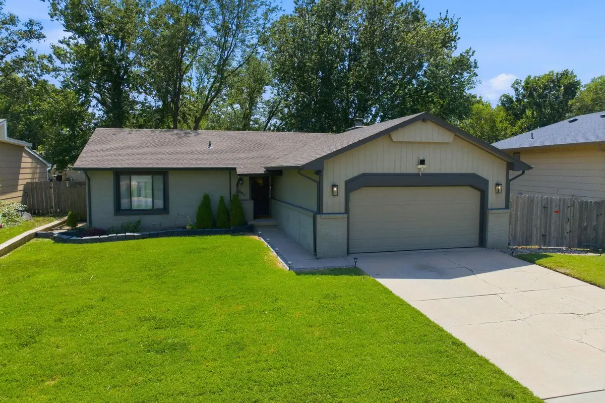 1007 S Cooper, Wichita, KS 67207 - #1