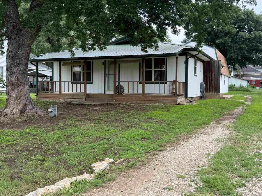 417 Cliff Street, Fall River, KS 67047 - #3