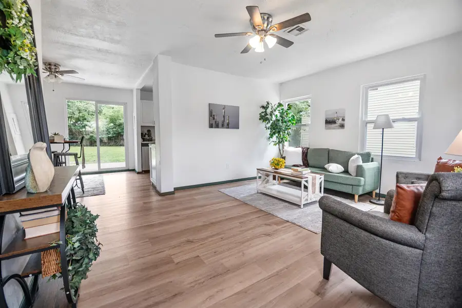 1309 E Charleston Dr, Park City, KS 67219 - #3