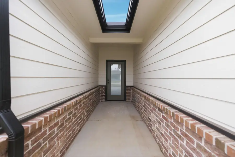 620 Elmwood St, Park City, KS 67147-1124 - #2