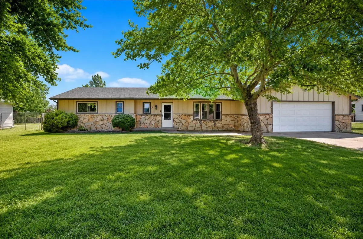 504 N Ridge Way Rd, Rose Hill, KS 67133 - #1