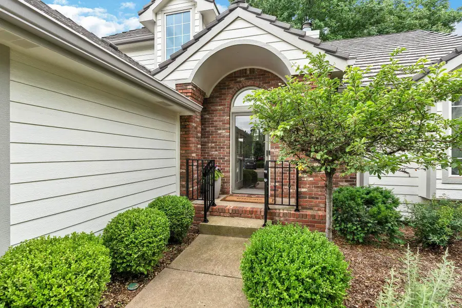 8909 E Bradford Circle, Wichita, KS 67206 - #2