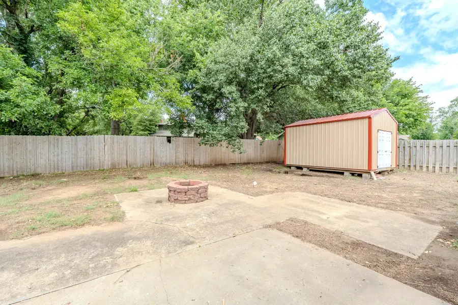 1003 Highland Dr, Arkansas City, KS 67005 - #2