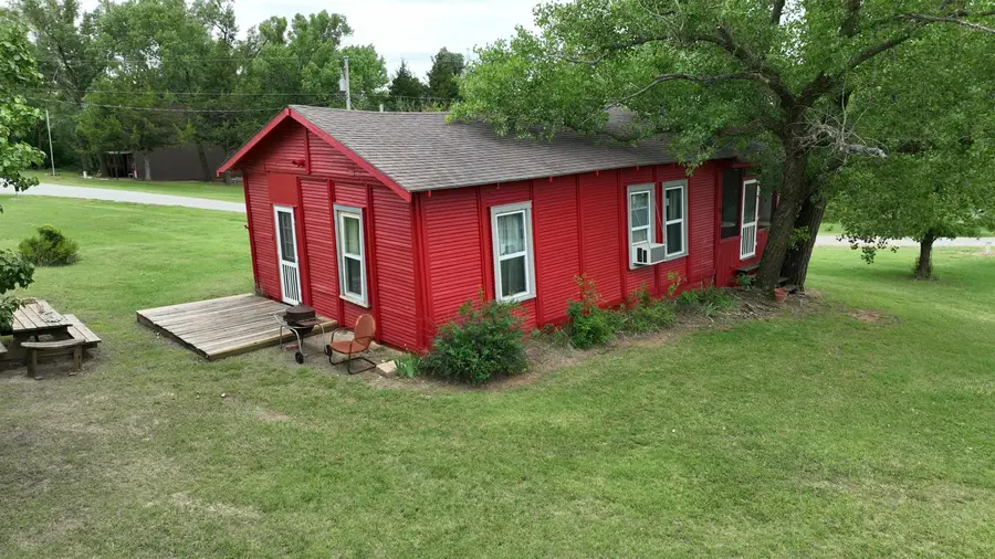 250 NE Hummingbird, Medicine Lodge, KS 67104 - #3