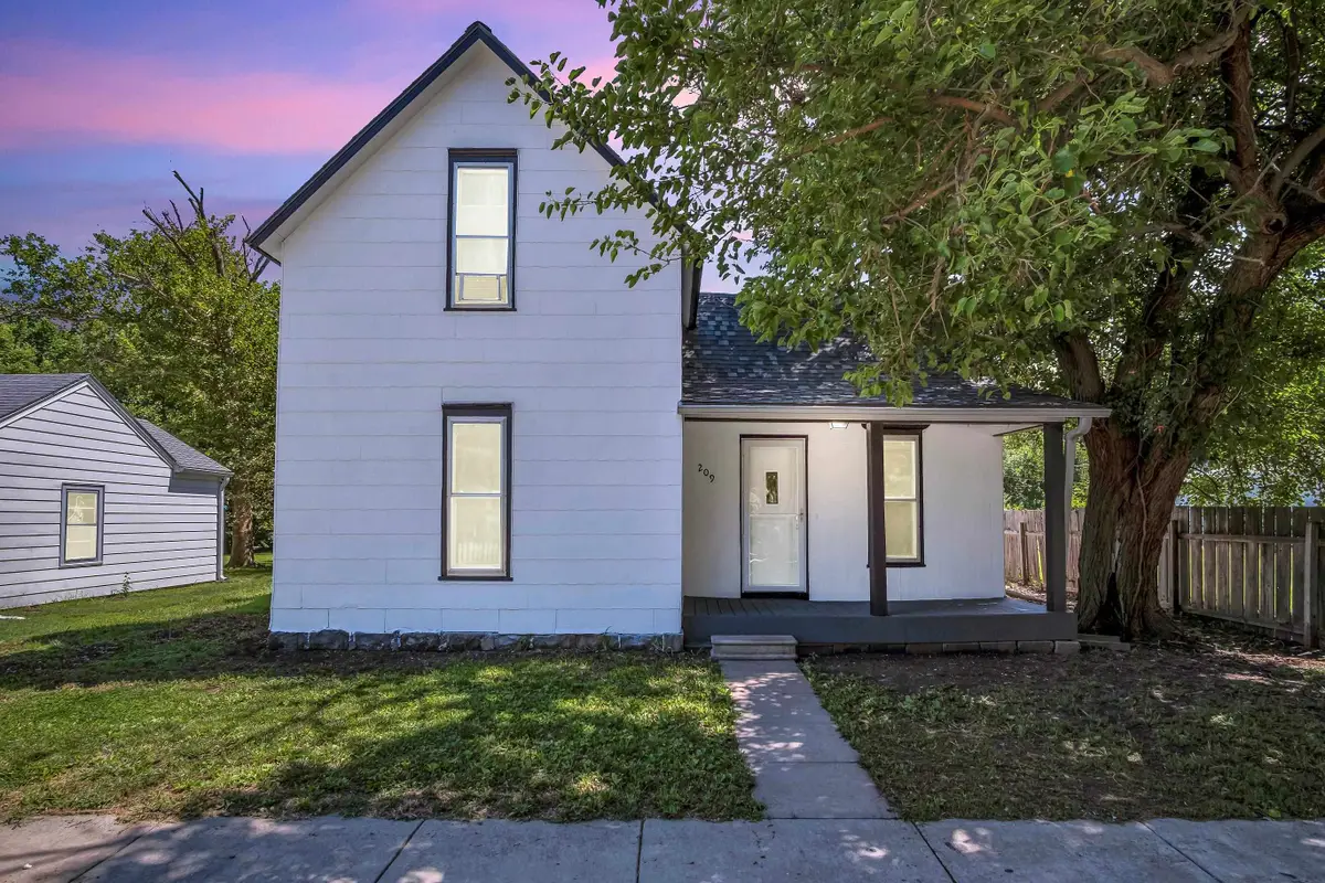 209 E Amos, Hesston, KS 67062 - #1