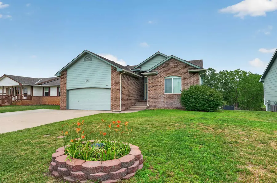 620 S Stoneridge, Valley Center, KS 67147 - #3