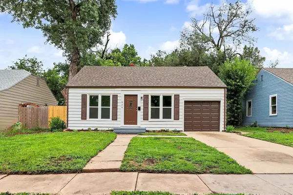 629 N Ridgewood Drive, Wichita, KS 67208