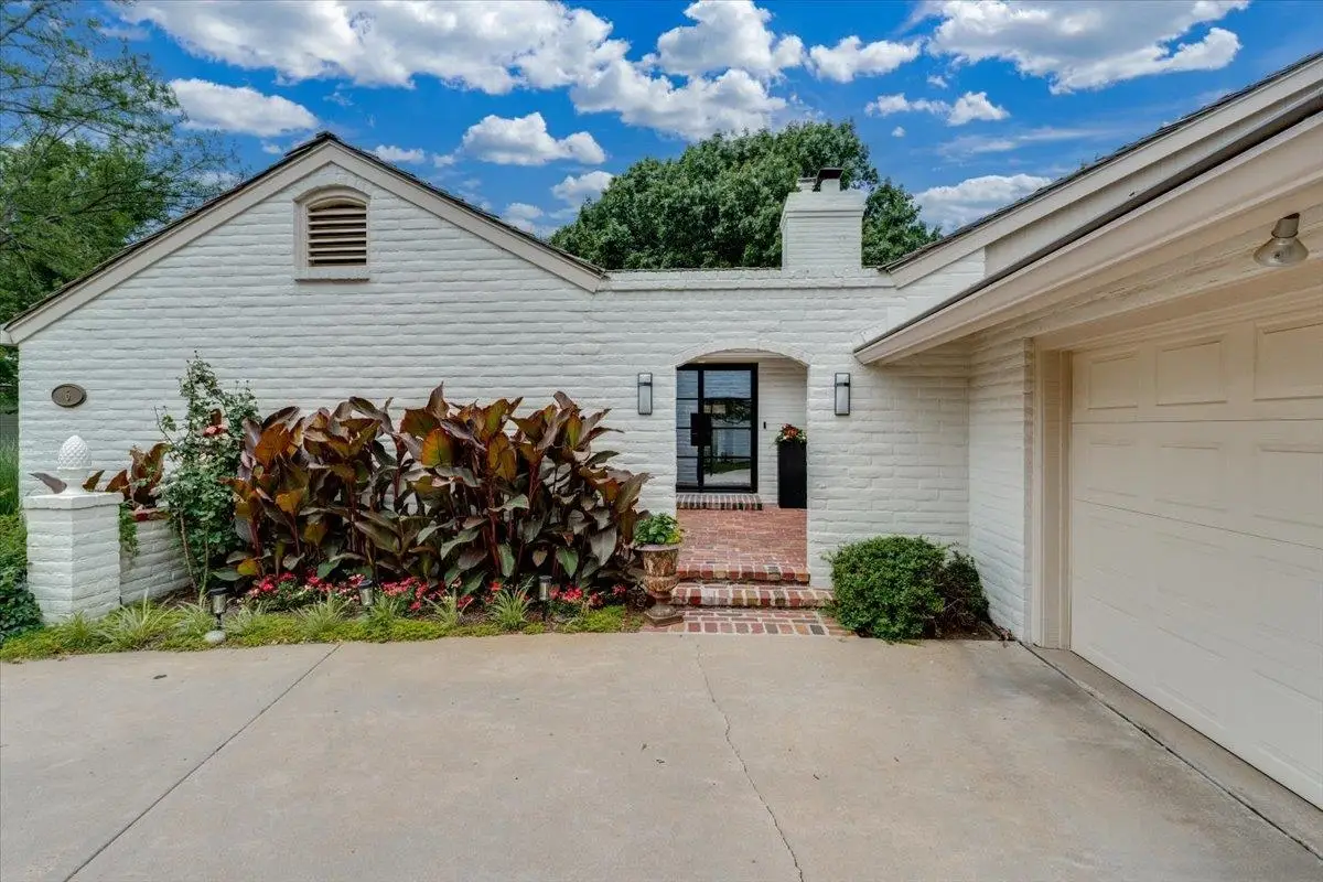 1440 N Gatewood St, Wichita, KS 67206 - #1
