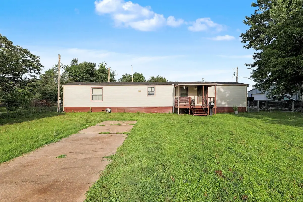 1635 S Vine St, Wichita, KS 67213 - #1