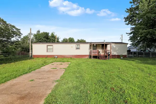 1635 S Vine St, Wichita, KS 67213