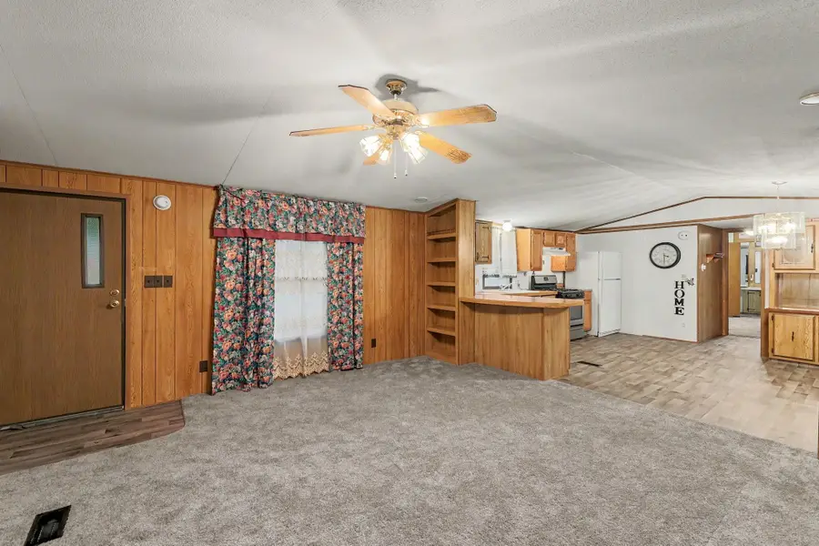 1635 S Vine St, Wichita, KS 67213 - #3