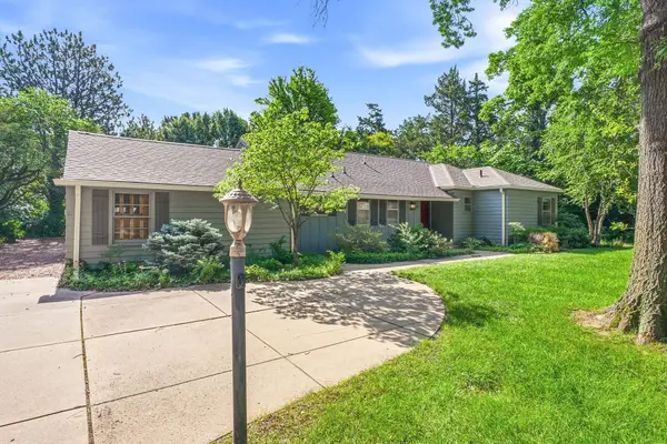 64 S Stratford Rd., Eastborough, KS 67207-1019