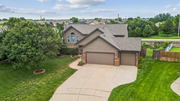 1925 E Sunset Ct, Goddard, KS 67052