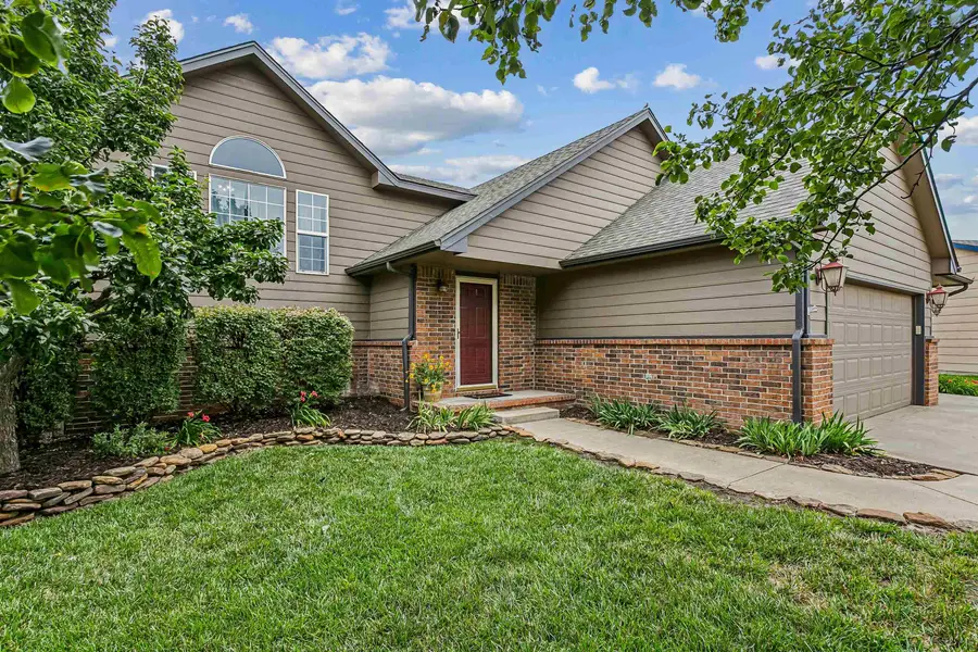 1925 E Sunset Ct, Goddard, KS 67052 - #3