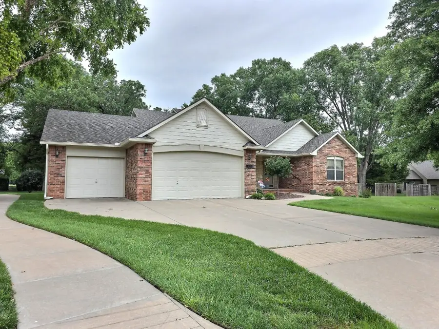 241 S Maple Dunes Ct, Wichita, KS 67235 - #2