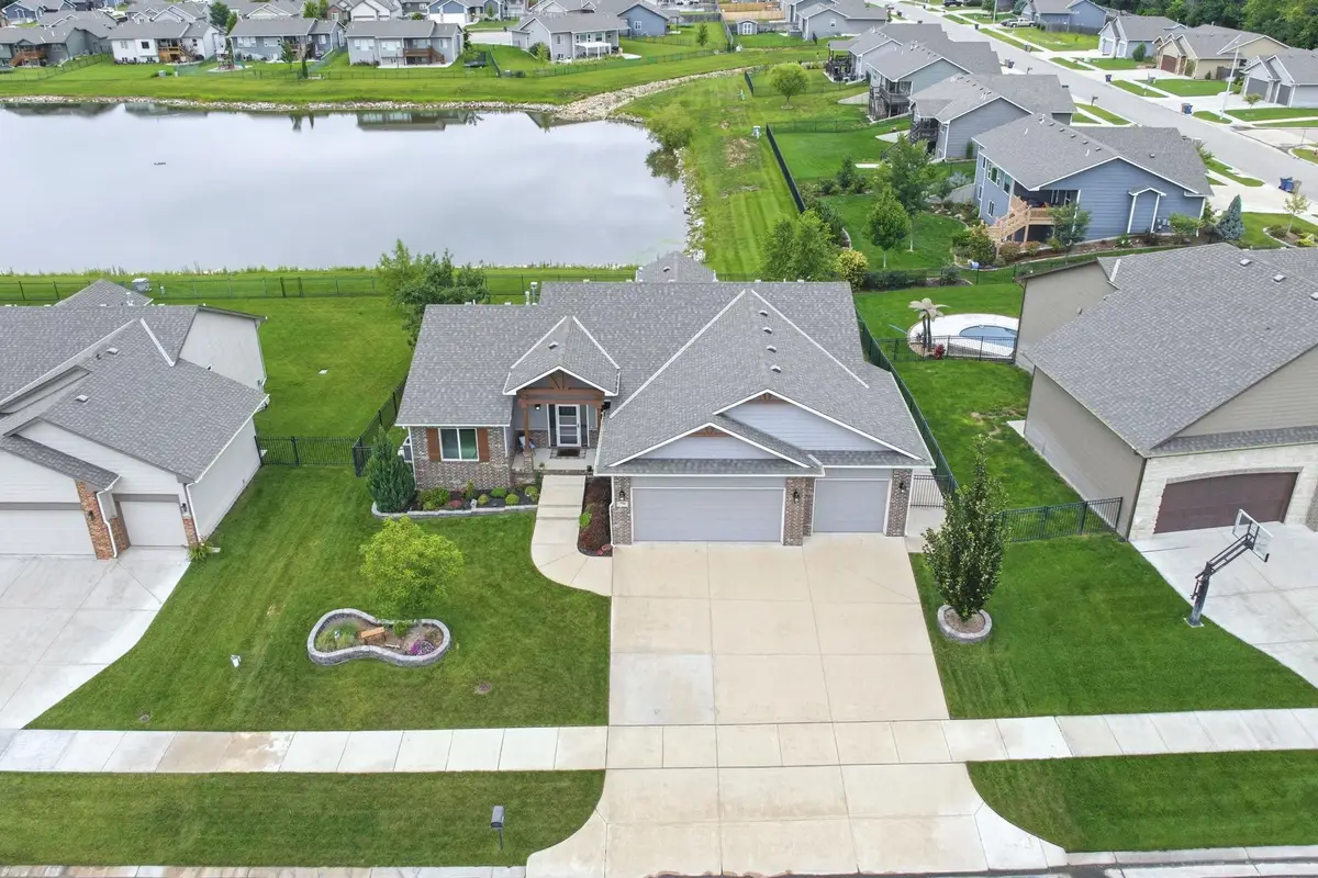 920 E Freedom St, Derby, KS 67037 - #1