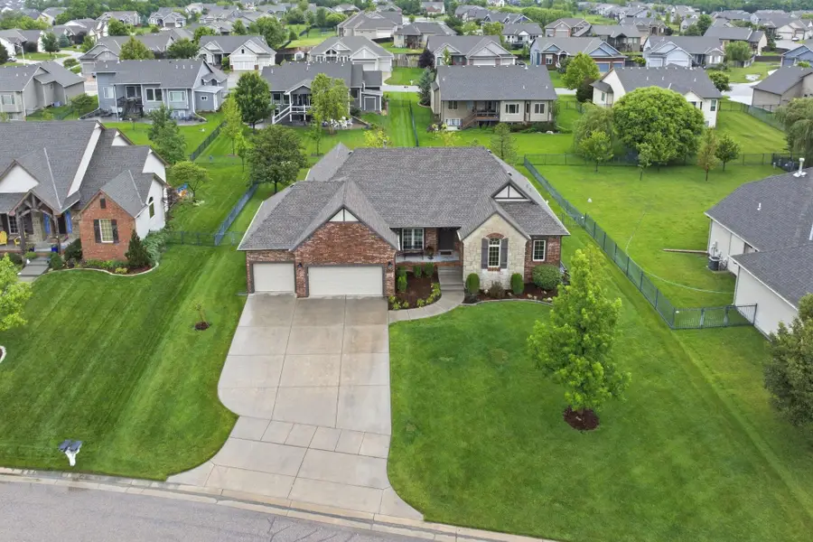 2249 N Stonegate, Andover, KS 67002 - #2