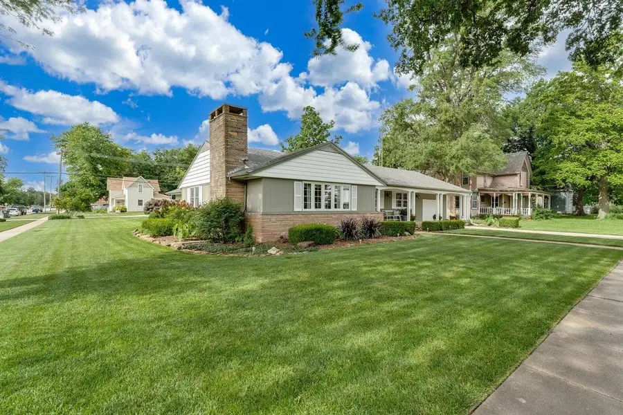 321 E Main Street, Sterling, KS 67579 - #2