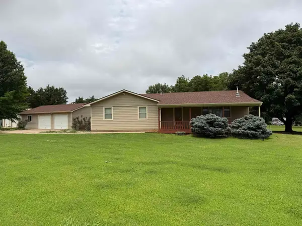 4962 294th, Arkansas City, KS 67005