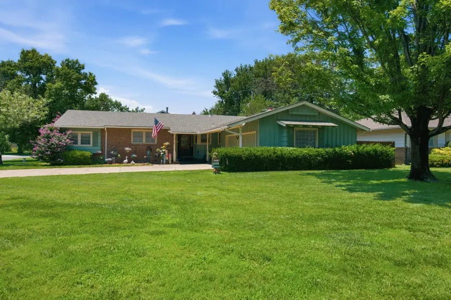 3075 W River Park Dr, Wichita, KS 67203-2080 - #3