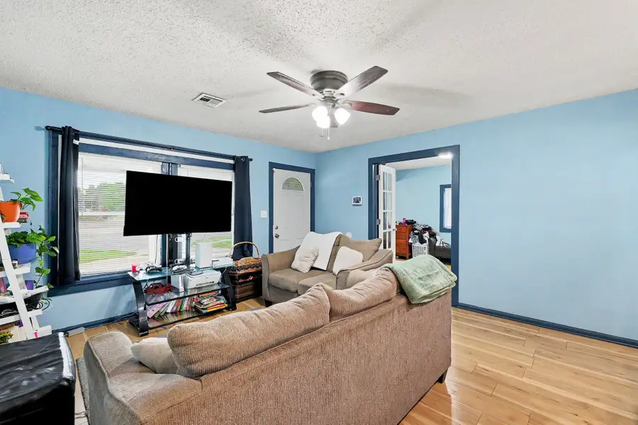 2200 S Seneca, Wichita, KS 67213 - #3