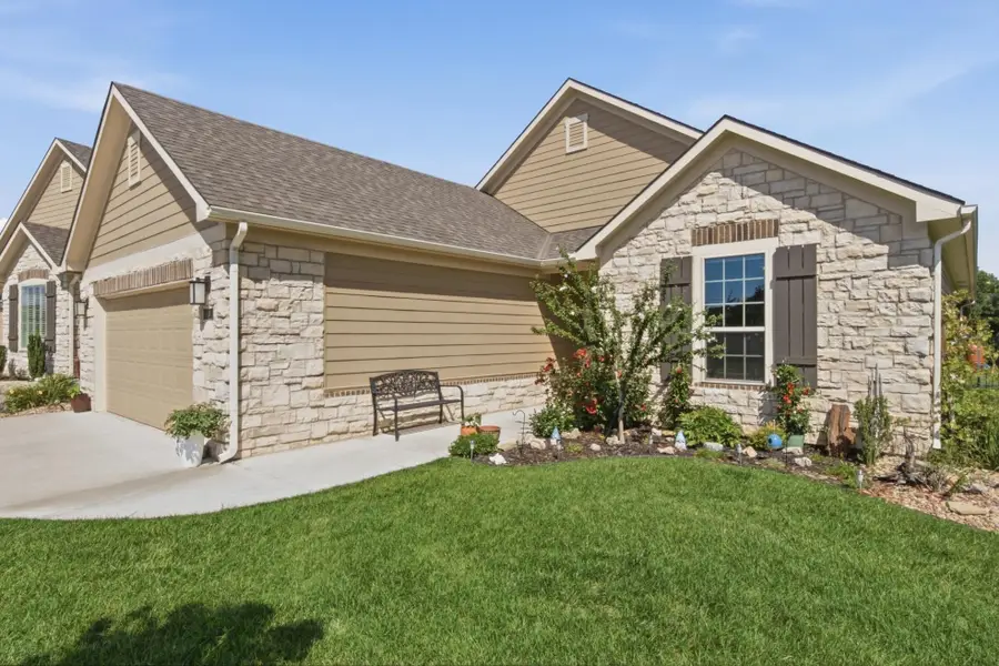 1013 E Waters Edge St, Derby, KS 67037 - #3