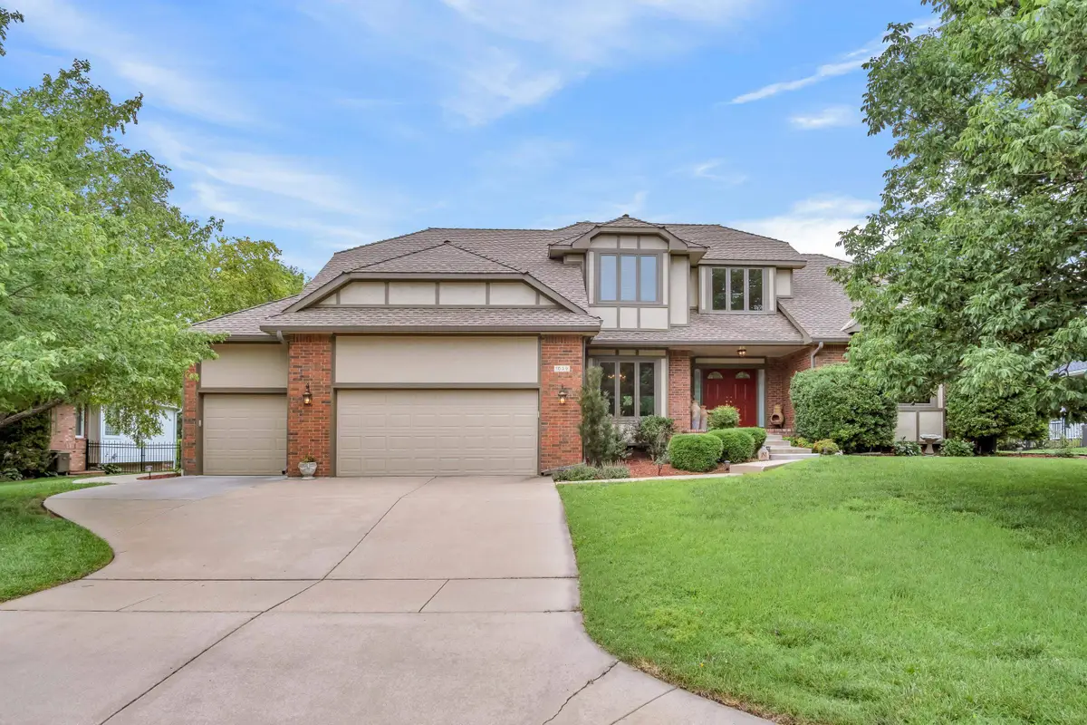 1039 N Post Oak Rd, Wichita, KS 67206 - #1