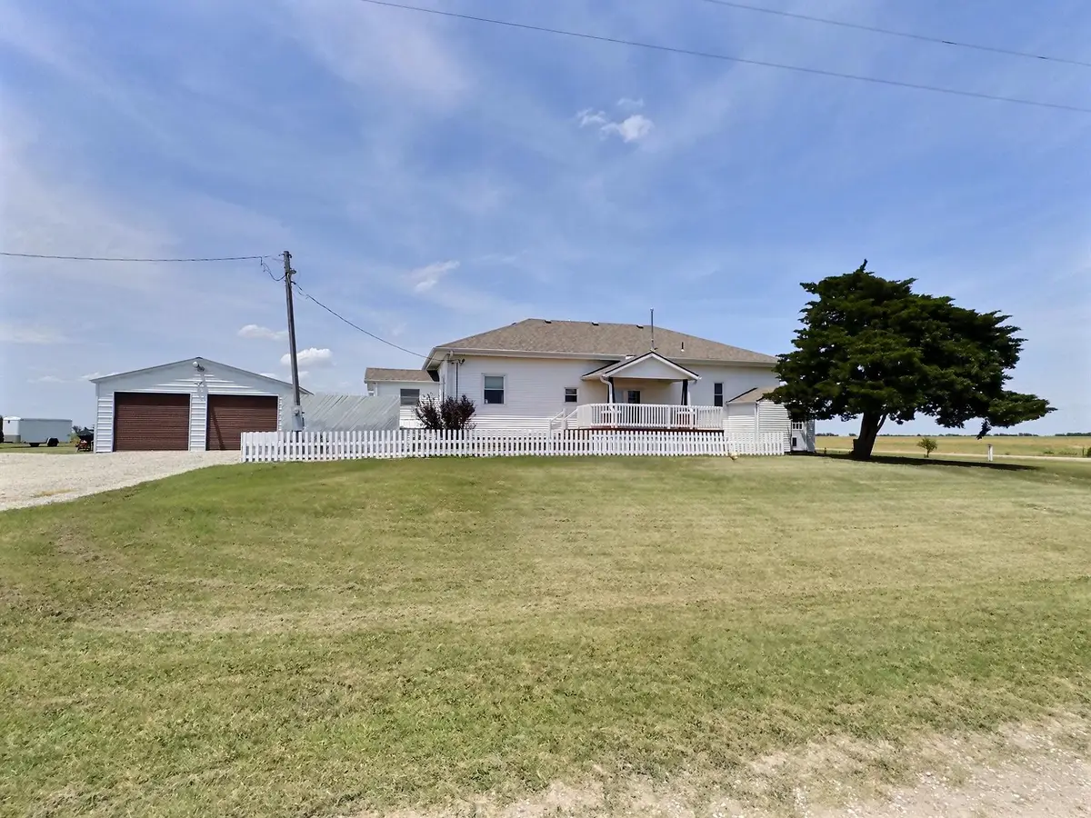 196 E 50th St S, Wellington, KS 67152 - #1