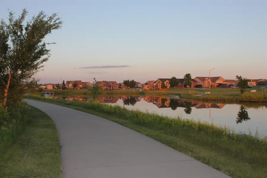 219 Summer Dr, Newton, KS 67114 - #2