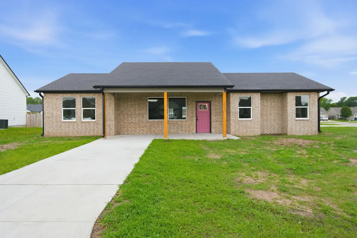 731 N Wakefield Ave, Valley Center, KS 67147 - #1