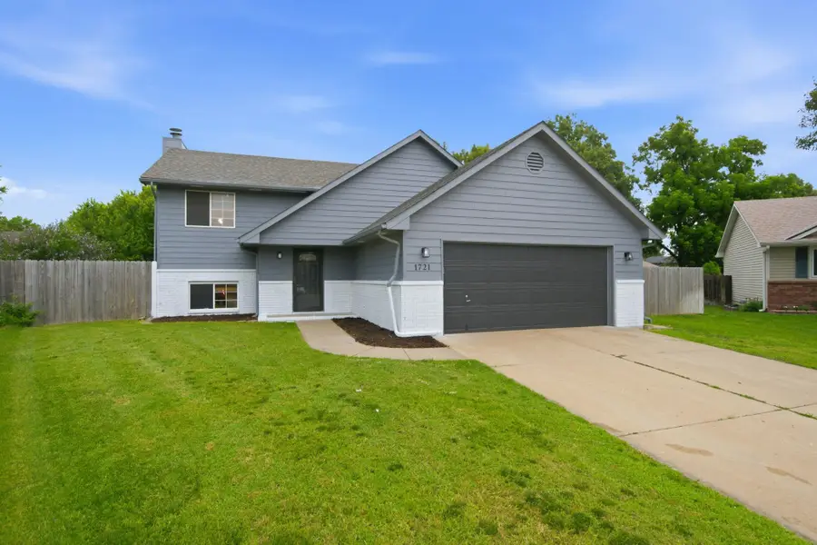 1721 N Redbarn Cir, Wichita, KS 67212 - #3