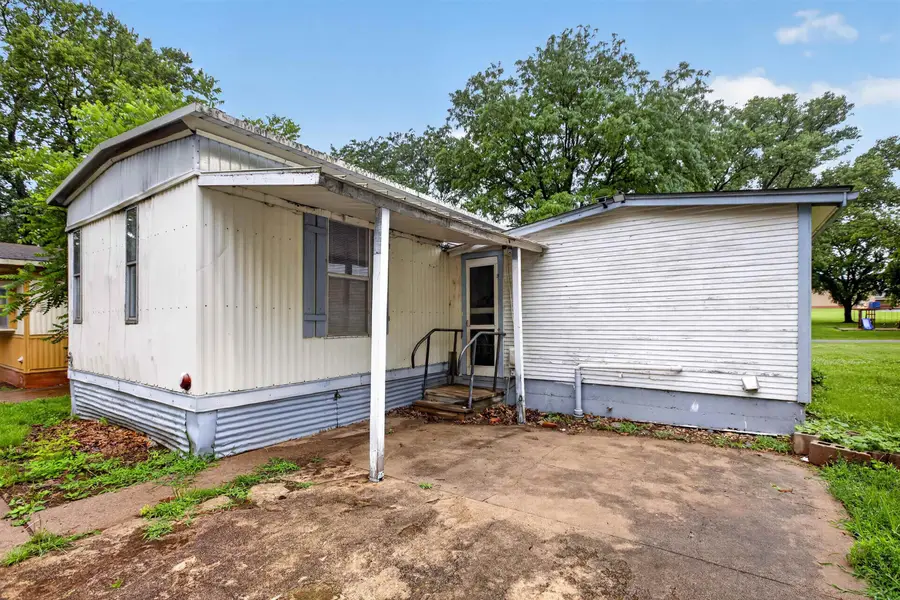607 E Highland, Towanda, KS 67144 - #3