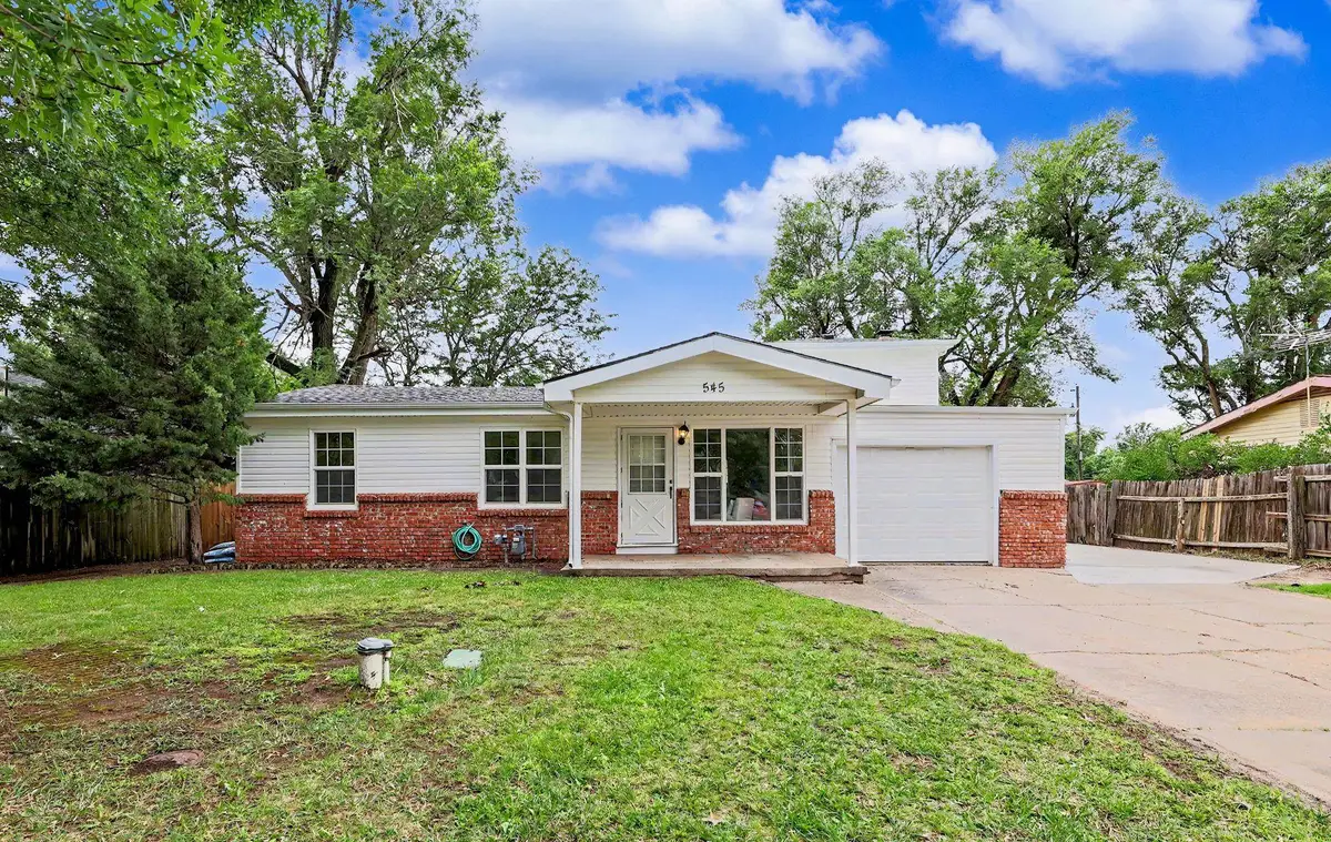 545 S Queen, Maize, KS 67101 - #1