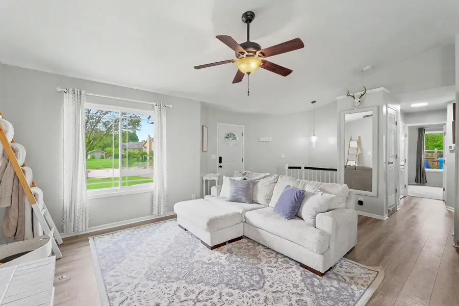 214 E Country Walk, Mulvane, KS 67110 - #3