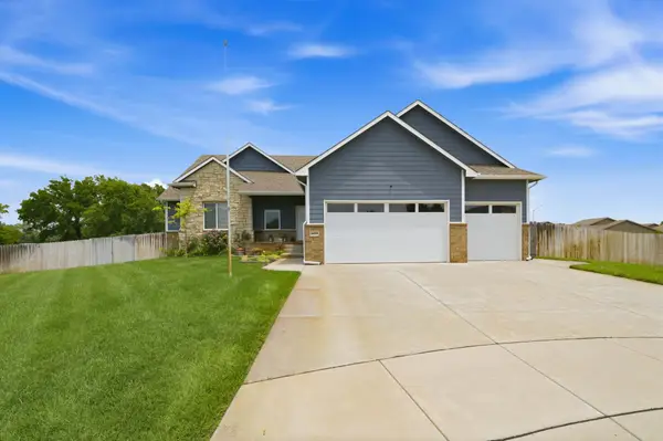 6410 S Jade Ct, Derby, KS 67037