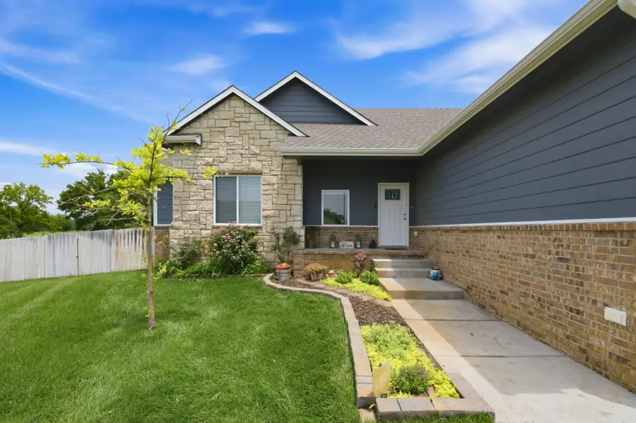 6410 S Jade Ct, Derby, KS 67037 - #2
