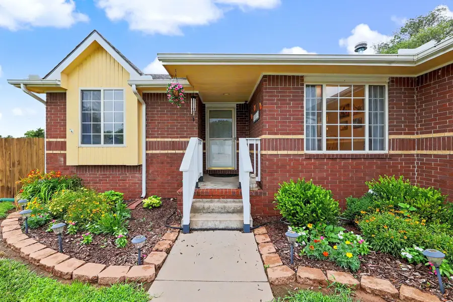 2545 S Denene St, Wichita, KS 67215 - #2